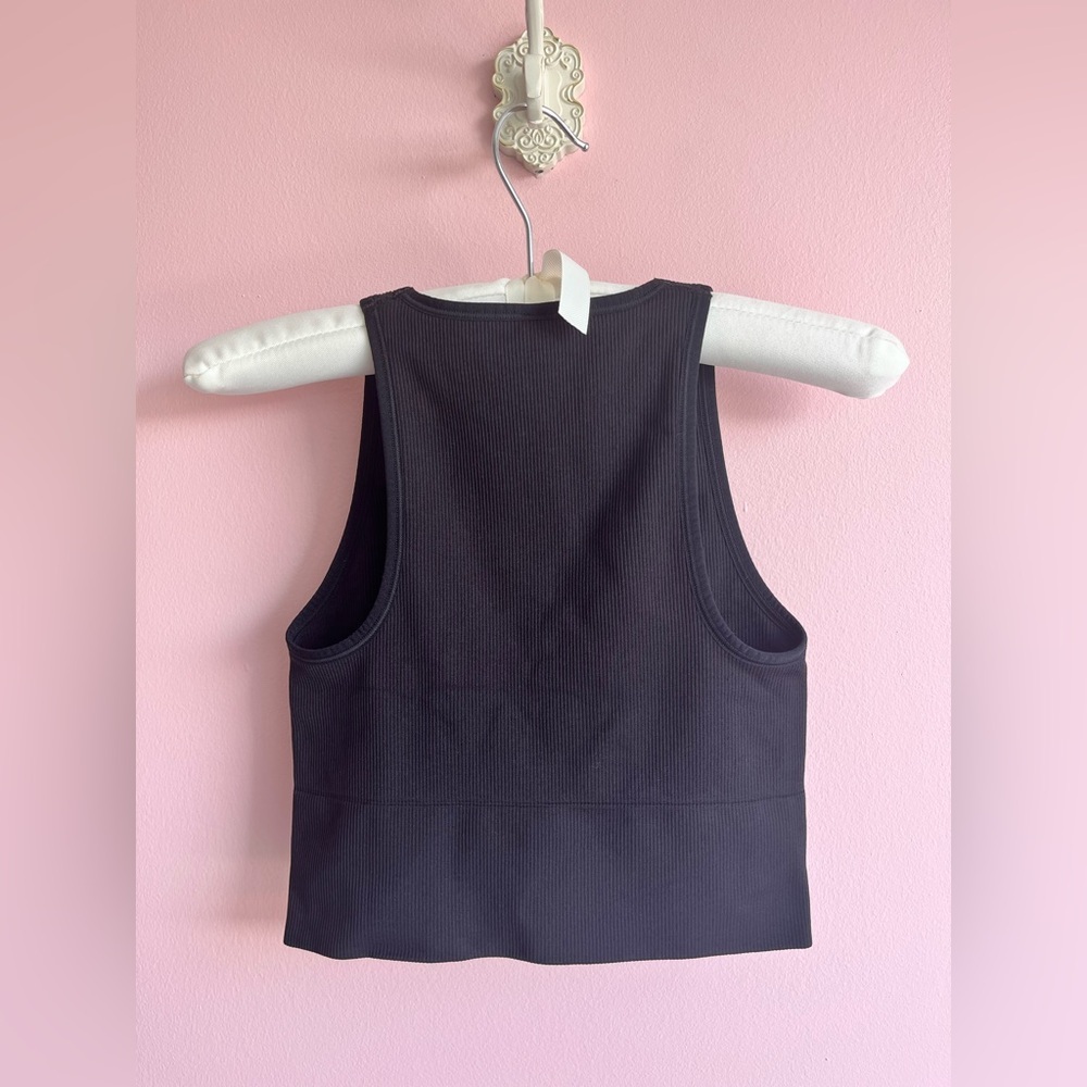 Athleta Aurora Seamless Crop Rib Tank Size XS Color Black - Picture 2 of 4
